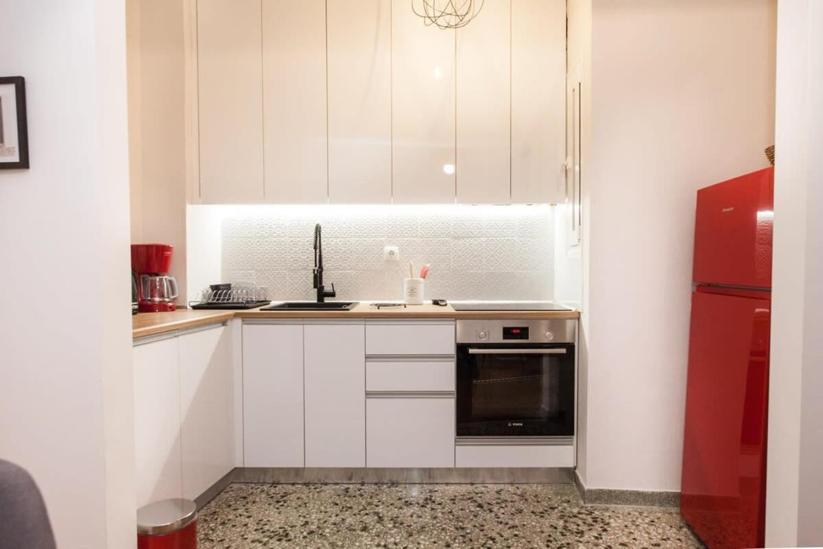 Contemporary Stylish Apartment Located Near Metaxourgeio Area Athens Ngoại thất bức ảnh