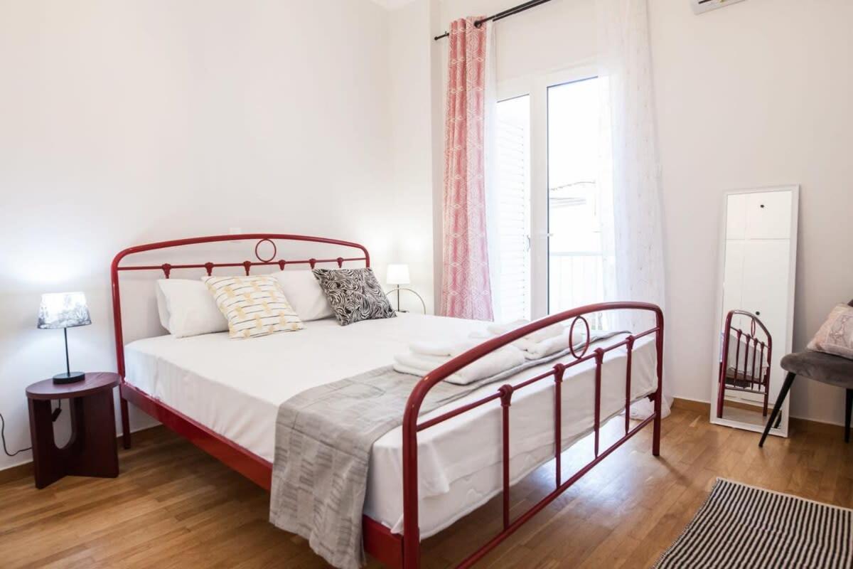 Contemporary Stylish Apartment Located Near Metaxourgeio Area Athens Ngoại thất bức ảnh