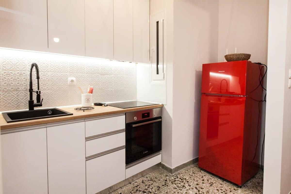 Contemporary Stylish Apartment Located Near Metaxourgeio Area Athens Ngoại thất bức ảnh