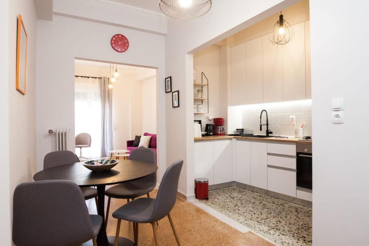 Contemporary Stylish Apartment Located Near Metaxourgeio Area Athens Ngoại thất bức ảnh